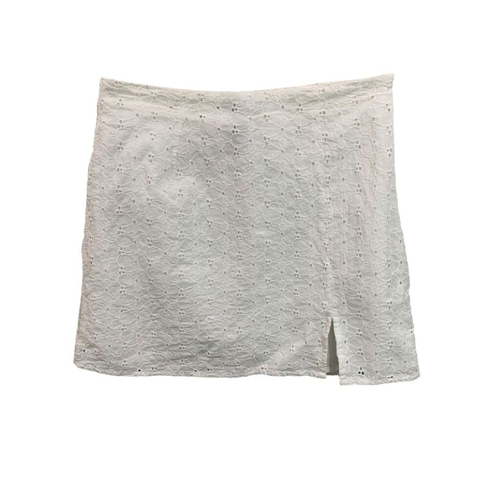 Small Forever 21 White Eyelet Mini Skirt Side Zip 14" Length
